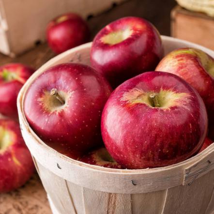 خواص سیب سرخ برای پوست